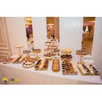 Platouri cu prajituri pentru evenimente